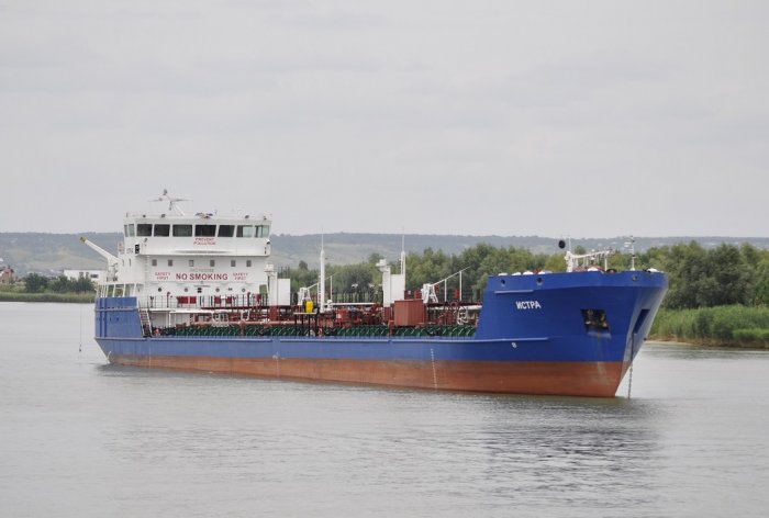 Грузовой танкер "Истра"